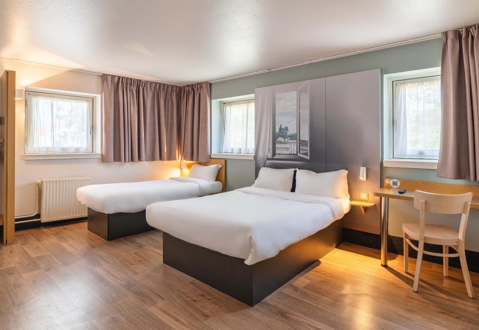 บีแอนด์บี โฮเทล ลียง ซองทร์ มงแปลซีร์ Hotel ภายนอก รูปภาพ